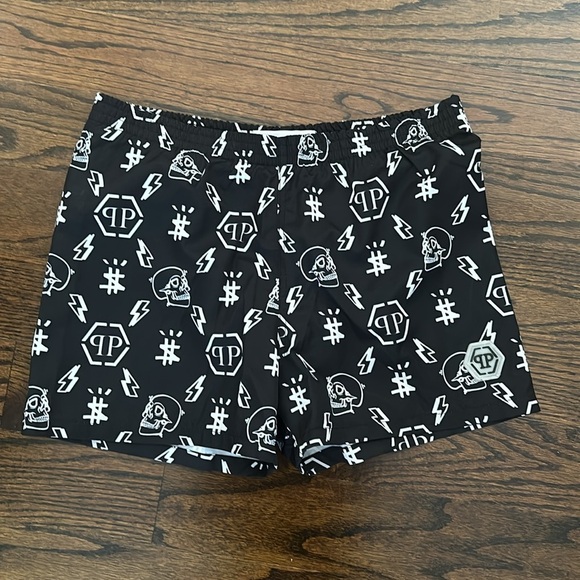 PHILIPP PLEIN JUNIOR Boys' Patterned Swim Shorts Size: 10-11 - Picture 5 of 9